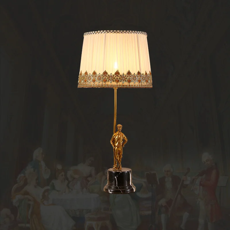 Европейская настольная лампа из цельной меди, французский винтажный стиль, тканевый абажур, для спальни, гостиной, прикроватная лампа, элитные декоративные светильники для виллы
Европейская настольная лампа из цельной меди, французский винтажный стиль, тканевый абажур, для спальни, гостиной, прикроватная лампа, элитные декоративные светильники для виллы
