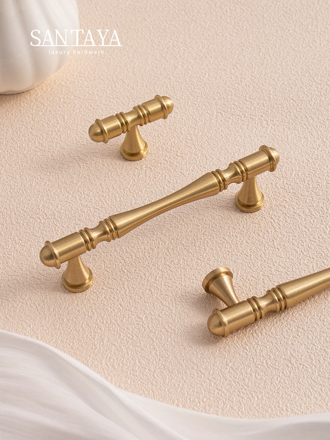 Santaya Solid Brass Handle Brushed Gold Kitchen Cabinet Pull Bedroom Wardrobe Handles Furniture Drawer Luxury Knobs
Santaya Solid Brass Handle Brushed Gold Kitchen Cabinet Pull Bedroom Wardrobe Handles Furniture Drawer Luxury Knobs