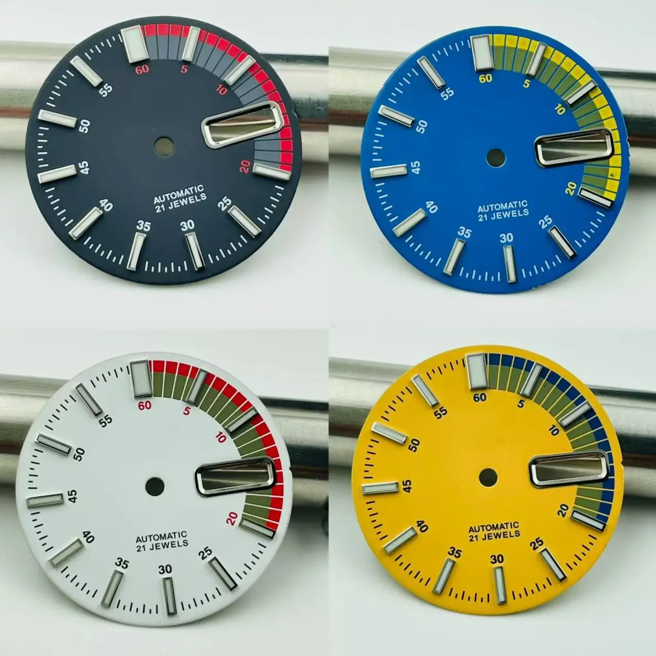 Зеленый светящийся циферблат с датой S-маркером 28,5 мм, подходит для деталей часов NH36/4R36, японский автоматический механизм, циферблат S-марки.
Зеленый светящийся циферблат с датой S-маркером 28,5 мм, подходит для деталей часов NH36/4R36, японский автоматический механизм, циферблат S-марки.