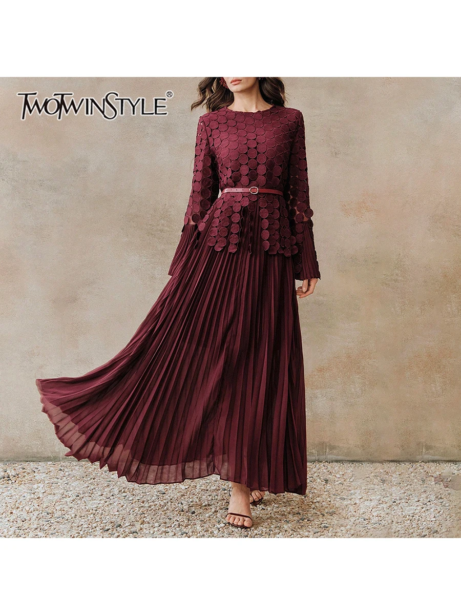TWOTWINSTYLE Solid Spliced Circle Cutout Slimming Dresses for Women Crew Neck Long Sleeve Patchwork Zipper Dress Female Fashion
TWOTWINSTYLE Solid Spliced Circle Cutout Slimming Dresses for Women Crew Neck Long Sleeve Patchwork Zipper Dress Female Fashion
