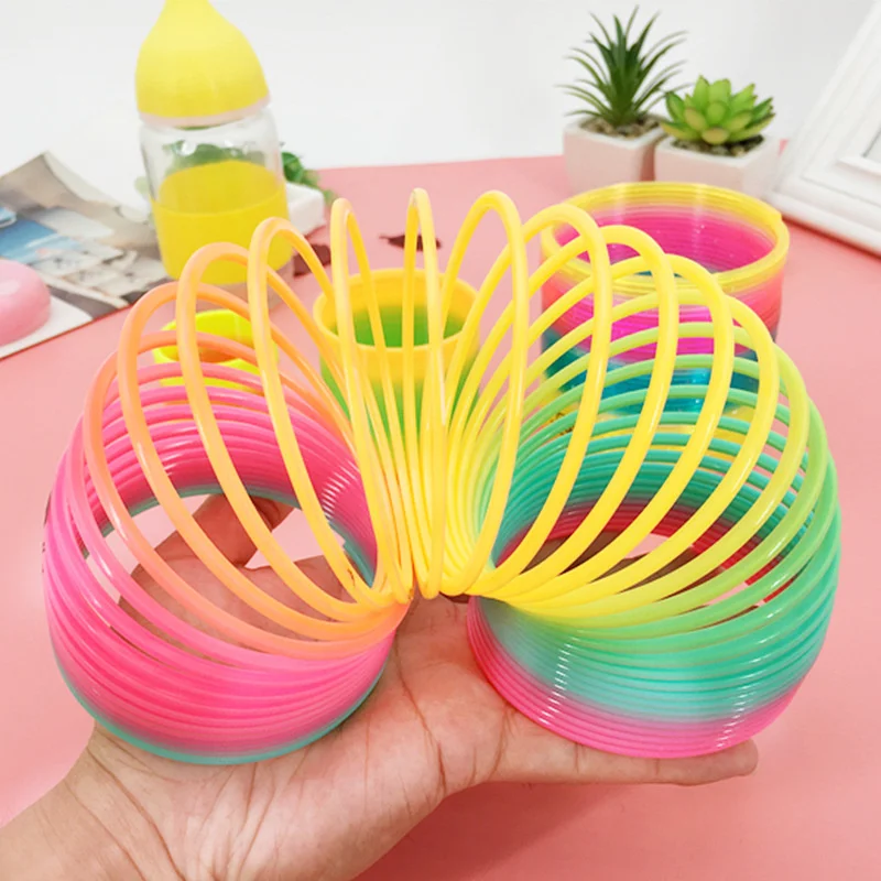 Rainbow Circle Fun Folding Toy Material Spring Coil Children's Creative Magic Party Party Funny Tool Colorful Elastic Pen Holder
Rainbow Circle Fun Folding Toy Material Spring Coil Children's Creative Magic Party Party Funny Tool Colorful Elastic Pen Holder