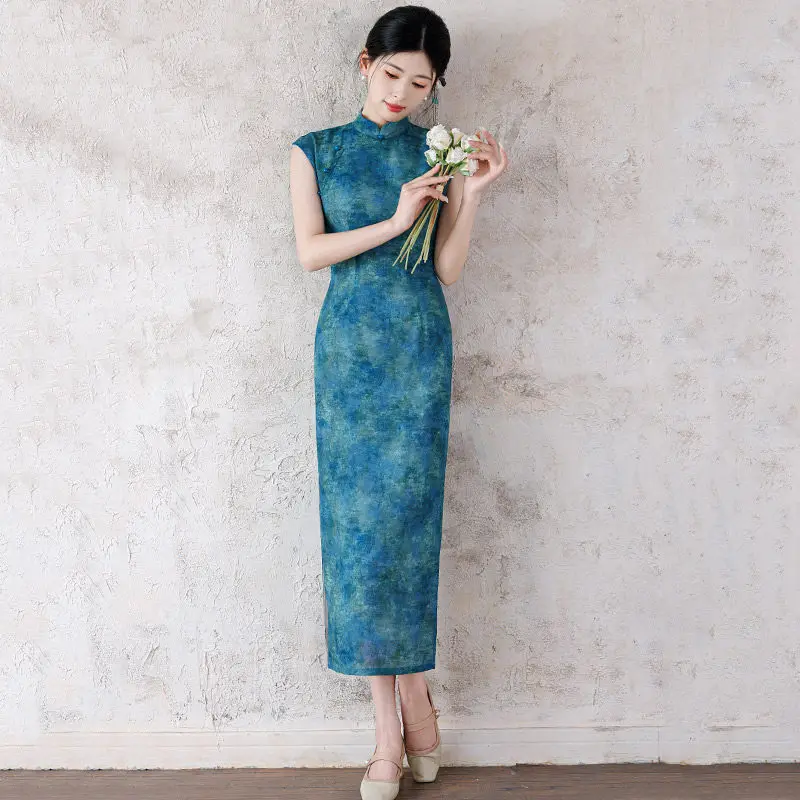 Сексуальное женское платье-ципао без рукавов с элегантным принтом, свободное, в китайском традиционном стиле, длинное вечернее платье для вечеринок
Сексуальное женское платье-ципао без рукавов с элегантным принтом, свободное, в китайском традиционном стиле, длинное вечернее платье для вечеринок
