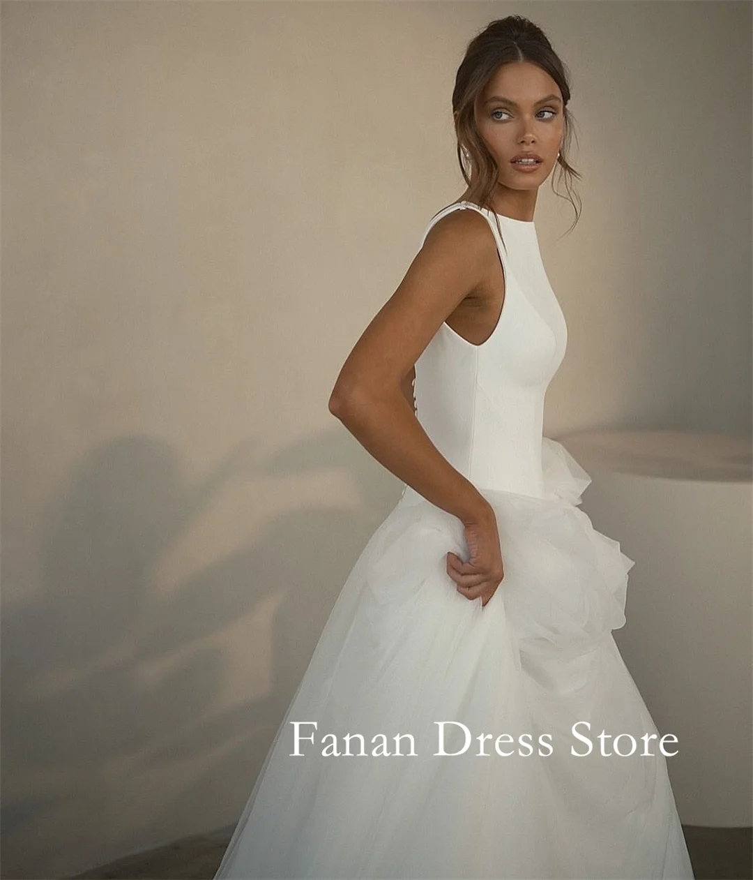 Fanan Boat Neck Ivory A-Line Wedding Dress Customized Tulle Sweep Train Simple Floor Length Bridal Party Gown Vestidos De Novia
Fanan Boat Neck Ivory A-Line Wedding Dress Customized Tulle Sweep Train Simple Floor Length Bridal Party Gown Vestidos De Novia