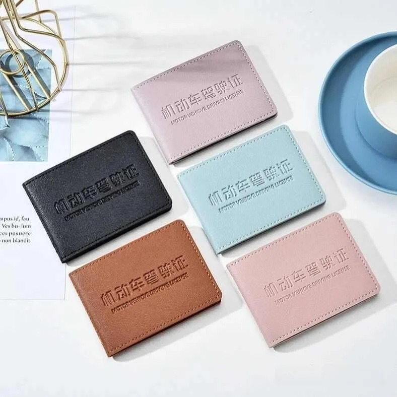 Fashionable Leather Driving License Wallet 2-in- Design Simple Elegant High-End Personalized Popular Driving License Registr...
Fashionable Leather Driving License Wallet 2-in- Design Simple Elegant High-End Personalized Popular Driving License Registr...