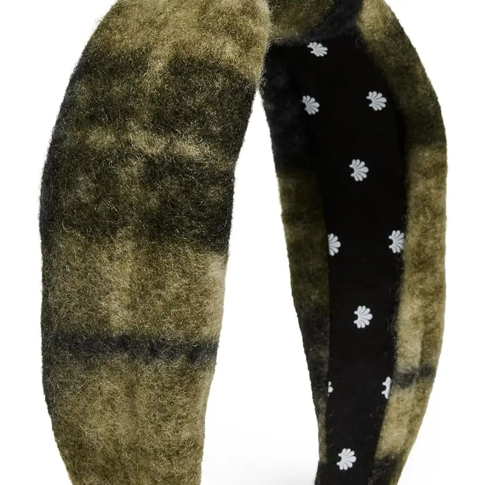 Женская оливково-зеленая повязка на голову в клетку с узлом от Lele Sadoughi, один размер
Женская оливково-зеленая повязка на голову в клетку с узлом от Lele Sadoughi, один размер