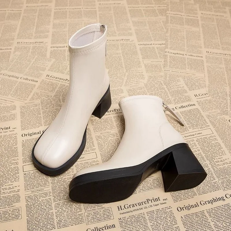 Winter & Autumn Women & Girls Boots Fashion Female Soft Leather Shoes Chunky High Heel Size 35-40
Winter & Autumn Women & Girls Boots Fashion Female Soft Leather Shoes Chunky High Heel Size 35-40