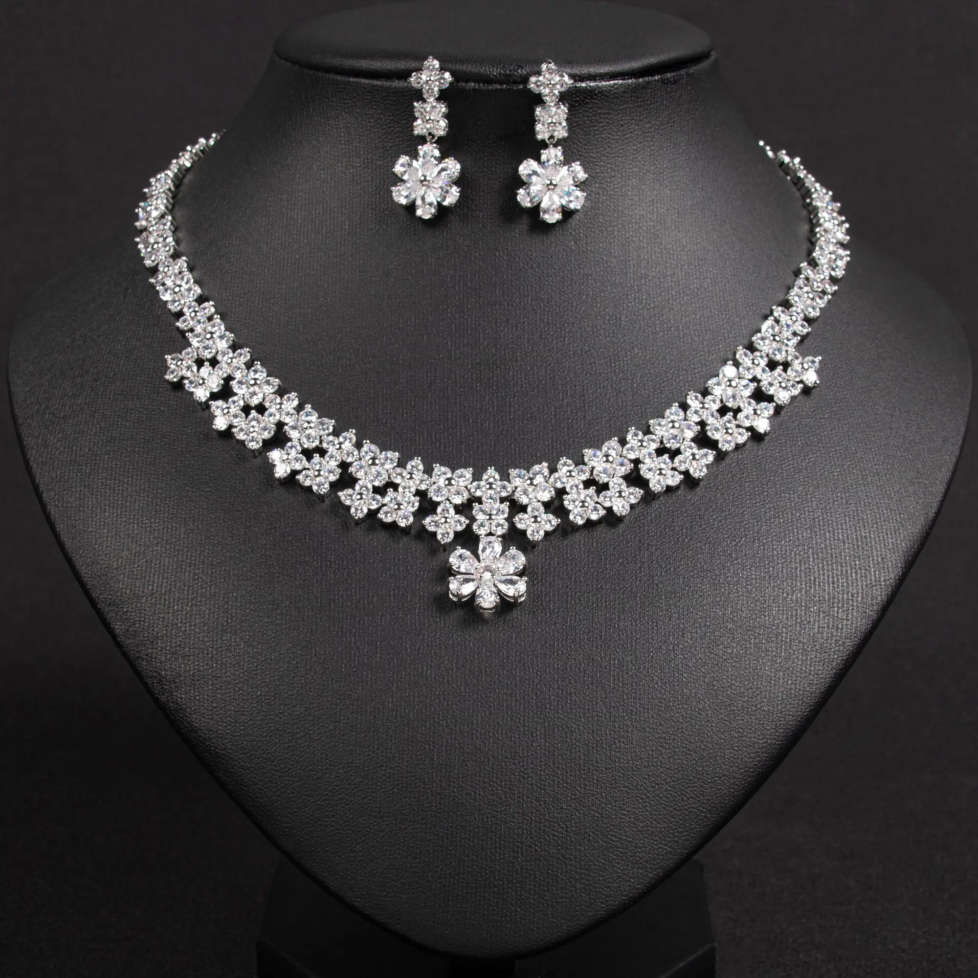 2025 Soaring Premium 4pcs Floral Set CZ Zirconia Set Dream Love Chain and Earrings Bridal Wedding Gift Party Favour M-42
2025 Soaring Premium 4pcs Floral Set CZ Zirconia Set Dream Love Chain and Earrings Bridal Wedding Gift Party Favour M-42