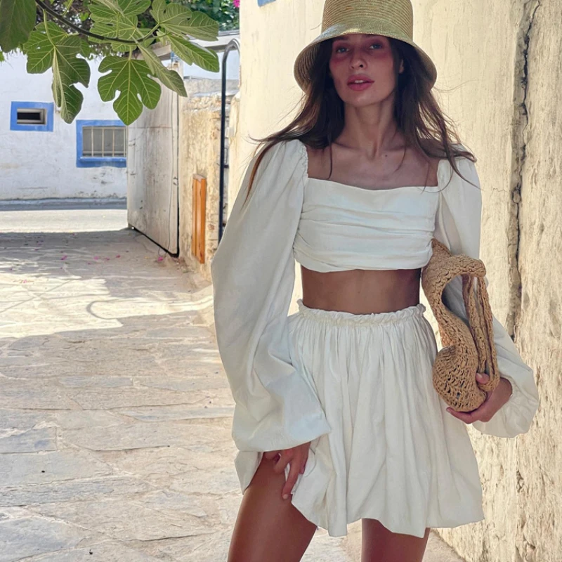 Spring/summer 2025 Women's Fashion Lace-up Tube Top Backless Top Pleated High Waist Skirt Two-piece Suit
Spring/summer 2025 Women's Fashion Lace-up Tube Top Backless Top Pleated High Waist Skirt Two-piece Suit