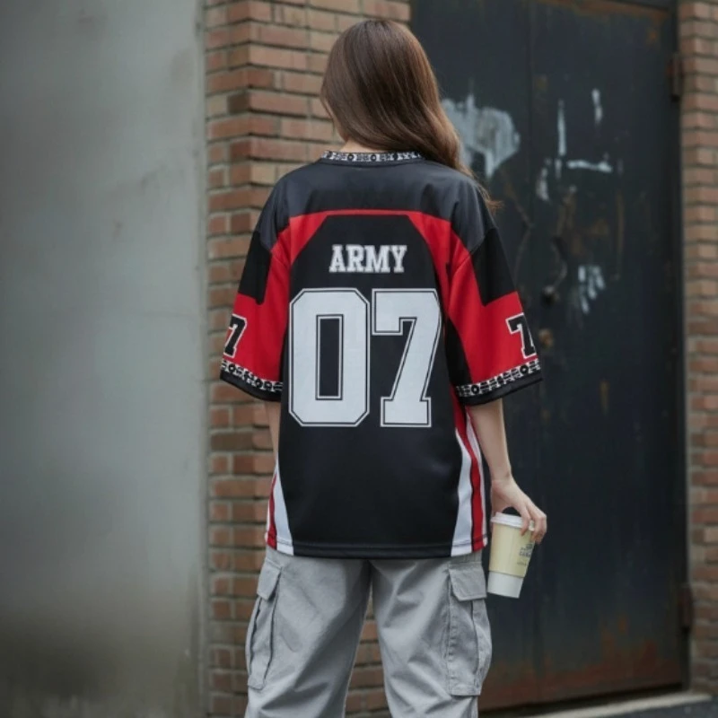 Футболка-джерси унисекс K-pop группы Bangtan E-Sports 2026, дышащая сетчатая, с коротким рукавом, повседневная уличная одежда для фанатов K-pop
Футболка-джерси унисекс K-pop группы Bangtan E-Sports 2026, дышащая сетчатая, с коротким рукавом, повседневная уличная одежда для фанатов K-pop