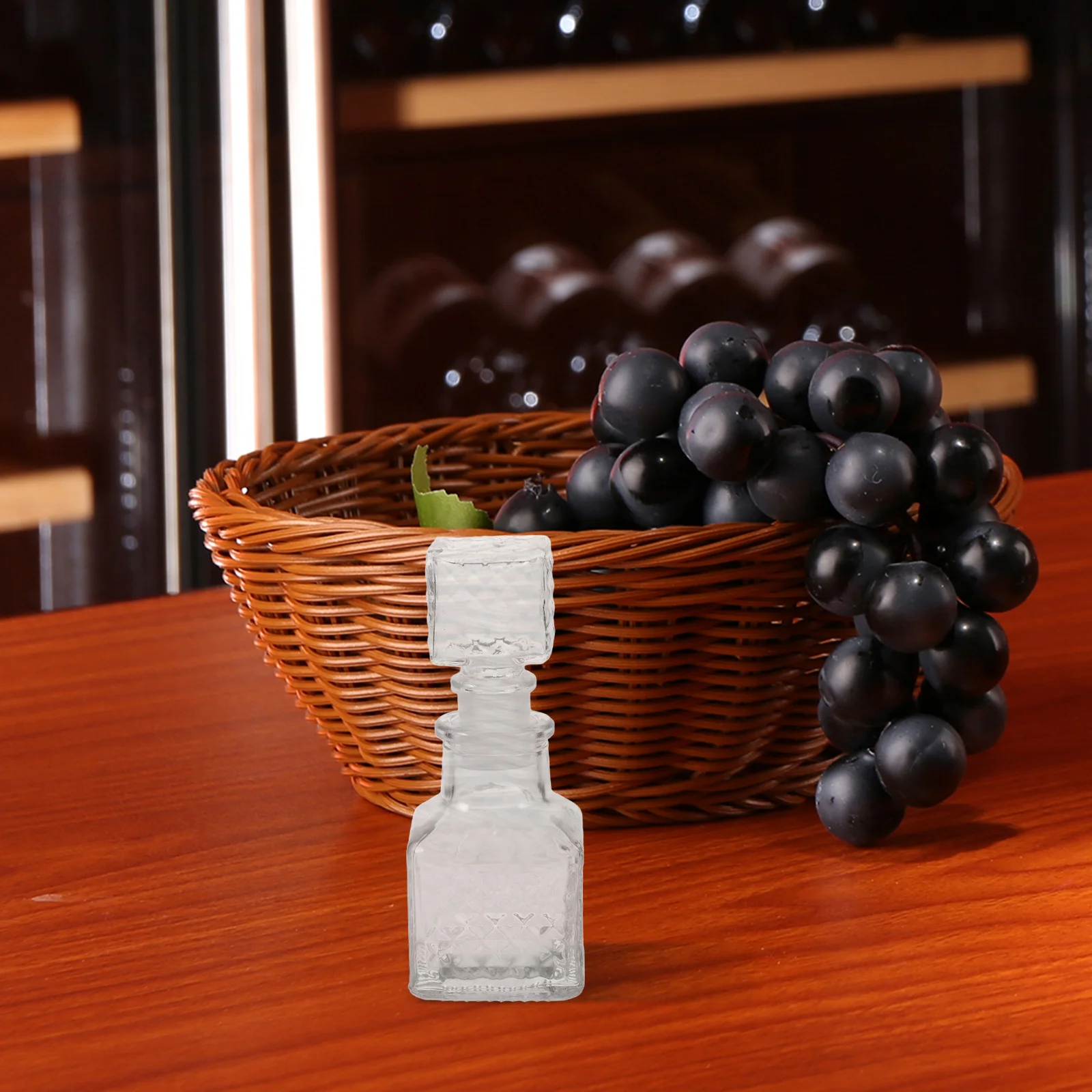 6Pcs Transparent Wine Bottles Portable Whiskey Liquor Decanters Freshness Seal Glass for Wine Tasting and Gift
6Pcs Transparent Wine Bottles Portable Whiskey Liquor Decanters Freshness Seal Glass for Wine Tasting and Gift