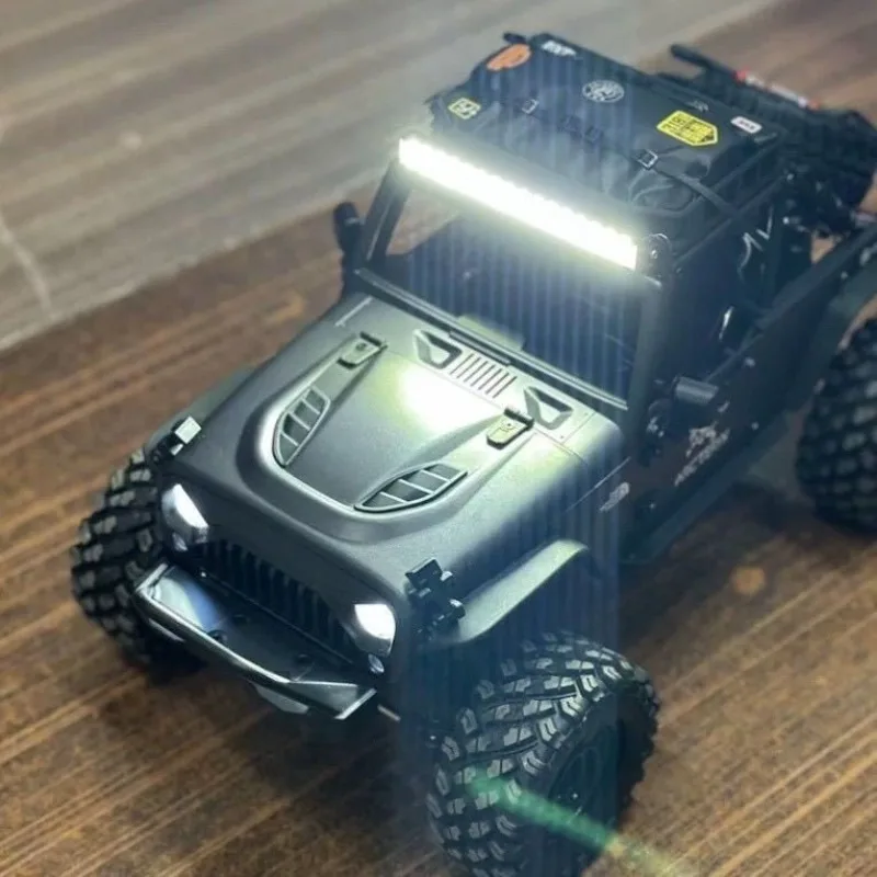 MXJ H12Y1/12 Набор аксессуаров для гусеничного радиоуправляемого автомобиля включает багажник на крышу + фонари на крыше + винты Полный набор украшений для крыши Обновление деталей
MXJ H12Y1/12 Набор аксессуаров для гусеничного радиоуправляемого автомобиля включает багажник на крышу + фонари на крыше + винты Полный набор украшений для крыши Обновление деталей