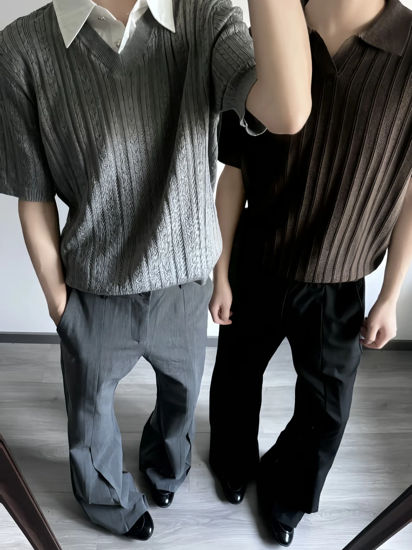 American Retro Striped Knitwear Unisex Short Sleeve V-Neck Breathable Comfortable CleanFit Shoulder T-Shirt Couple Wear
American Retro Striped Knitwear Unisex Short Sleeve V-Neck Breathable Comfortable CleanFit Shoulder T-Shirt Couple Wear