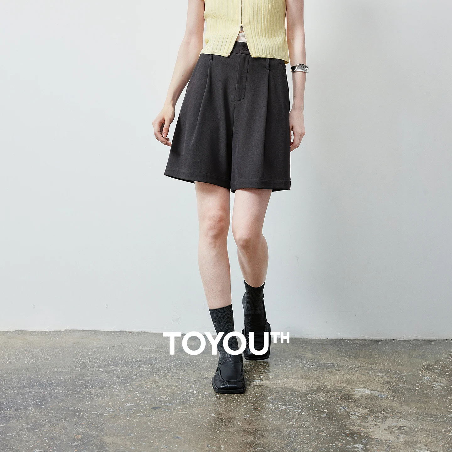 TOYOUTH Women Casual Pants 2026 Summer New Intellectual Dark Grey High Waist Wide Leg Temperament Versatile Shorts
TOYOUTH Women Casual Pants 2026 Summer New Intellectual Dark Grey High Waist Wide Leg Temperament Versatile Shorts