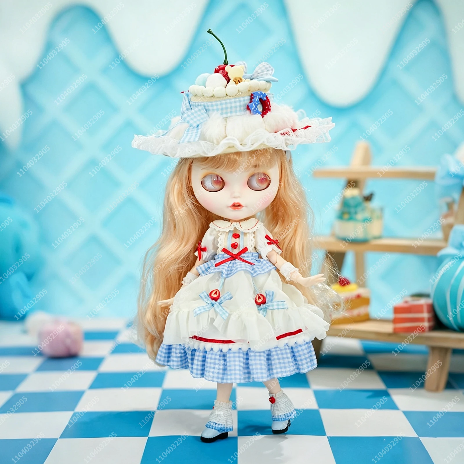 Кукла ICY DBS Blyth 30 см, серия Sweet Blue Cupcake, с пышной юбкой в стиле французского двора, светлая кожа, с ручной росписью макияжа, подарок для девочек на праздники
Кукла ICY DBS Blyth 30 см, серия Sweet Blue Cupcake, с пышной юбкой в стиле французского двора, светлая кожа, с ручной росписью макияжа, подарок для девочек на праздники