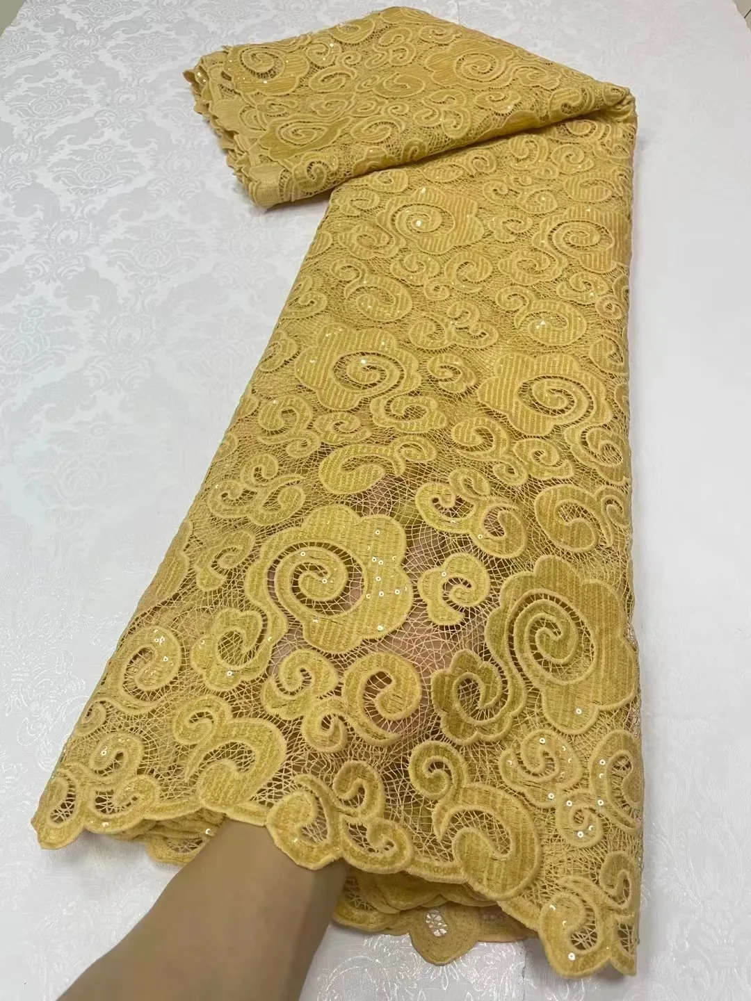 Gold African Mesh Lace Fabric Embroidery French Mesh Lace Fabrics With Sequins Nigerian Tulle Lace For Party wedding Sewing
Gold African Mesh Lace Fabric Embroidery French Mesh Lace Fabrics With Sequins Nigerian Tulle Lace For Party wedding Sewing