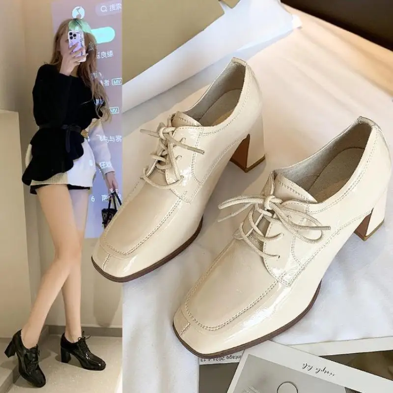 Casual Shoes Women's Patent Leather Square Toe Thick Heel Single Oxford Leather Shoes Lace Up 2022 Spring New Female Casual Shoe
Casual Shoes Women's Patent Leather Square Toe Thick Heel Single Oxford Leather Shoes Lace Up 2022 Spring New Female Casual Shoe