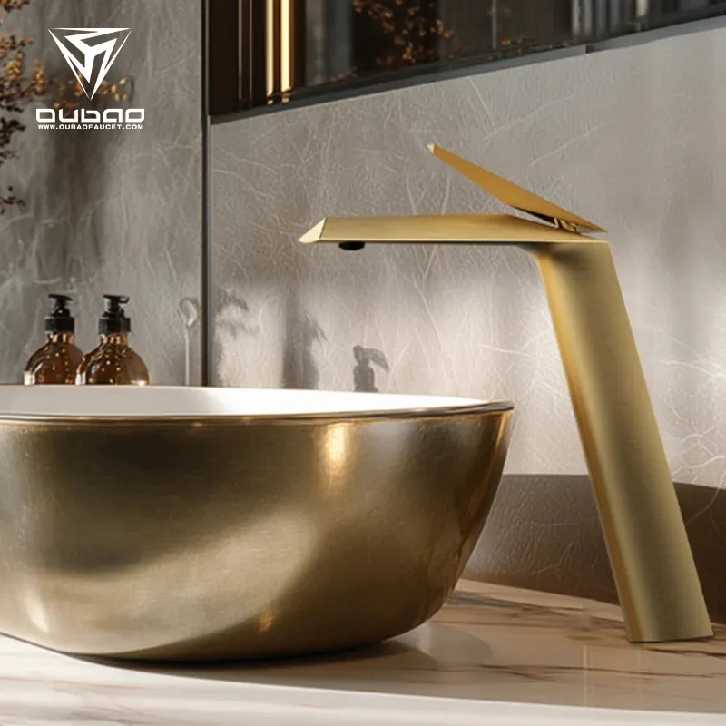 Новый роскошный смеситель для ванной комнаты из чистой меди в золотом стиле
Новый роскошный смеситель для ванной комнаты из чистой меди в золотом стиле