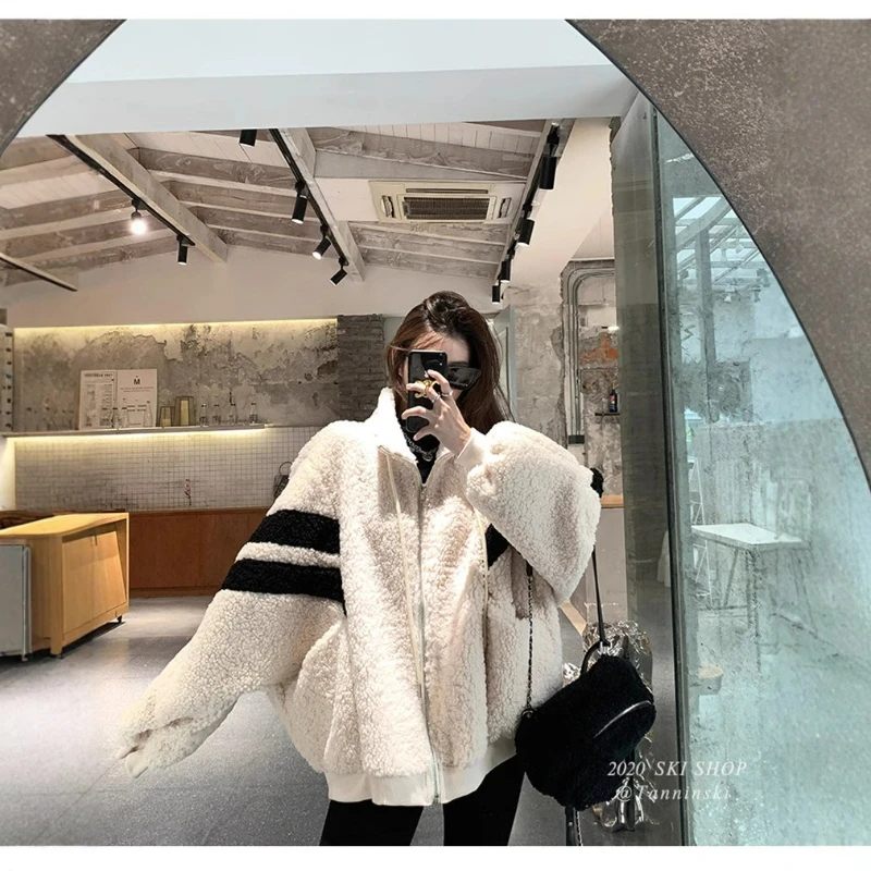 Thick Coats Women Print Long Sleeve Warm Jackets Casual Zipper Turn Down Collar Coat Loose Pockets Streetwear Jacket Winter
Thick Coats Women Print Long Sleeve Warm Jackets Casual Zipper Turn Down Collar Coat Loose Pockets Streetwear Jacket Winter