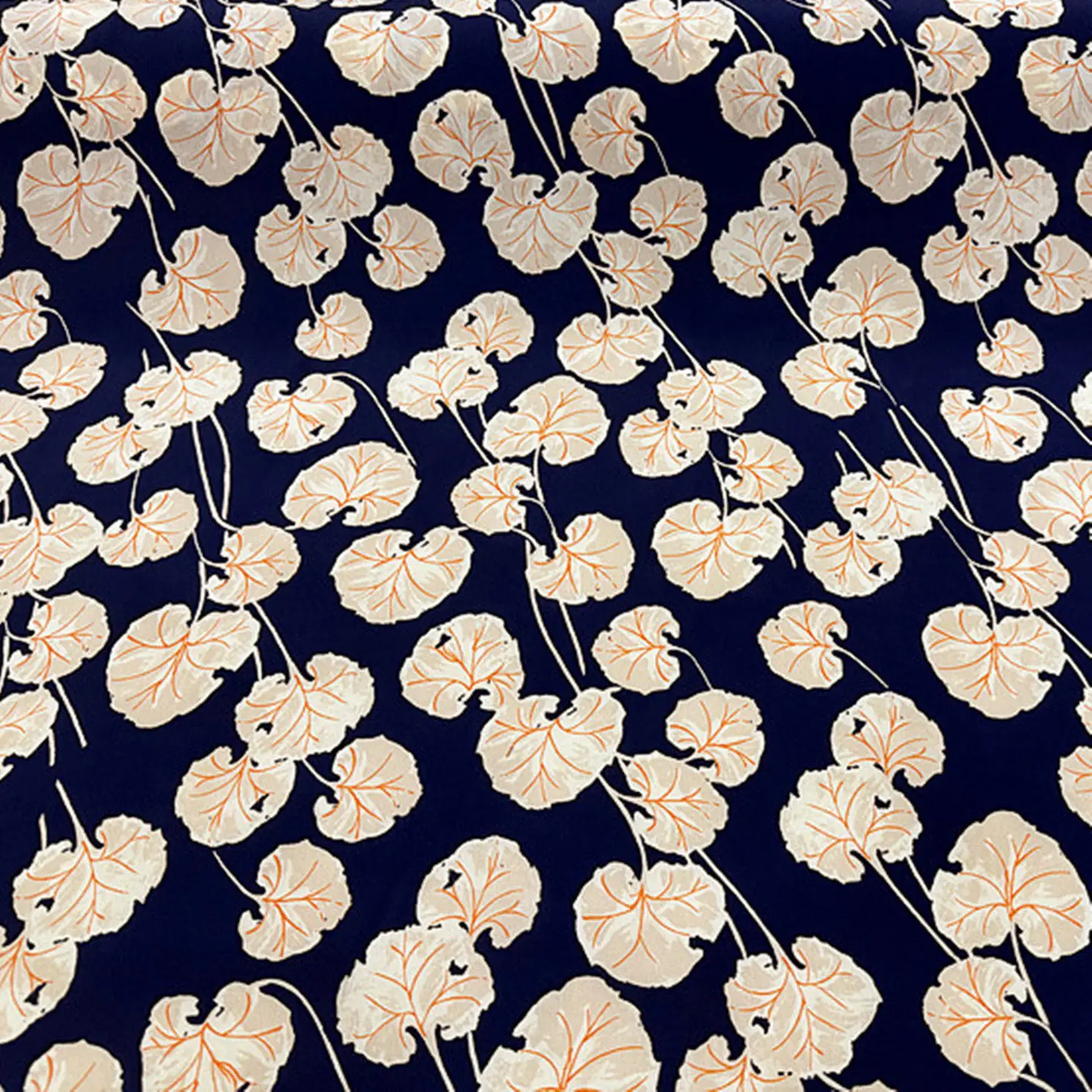 Navy Blue Background Leaf Pattern Wide Width Silk Crepe De Chine Fabric 100% Mulberry Silk Soft Breathable Skin Friendly
Navy Blue Background Leaf Pattern Wide Width Silk Crepe De Chine Fabric 100% Mulberry Silk Soft Breathable Skin Friendly
