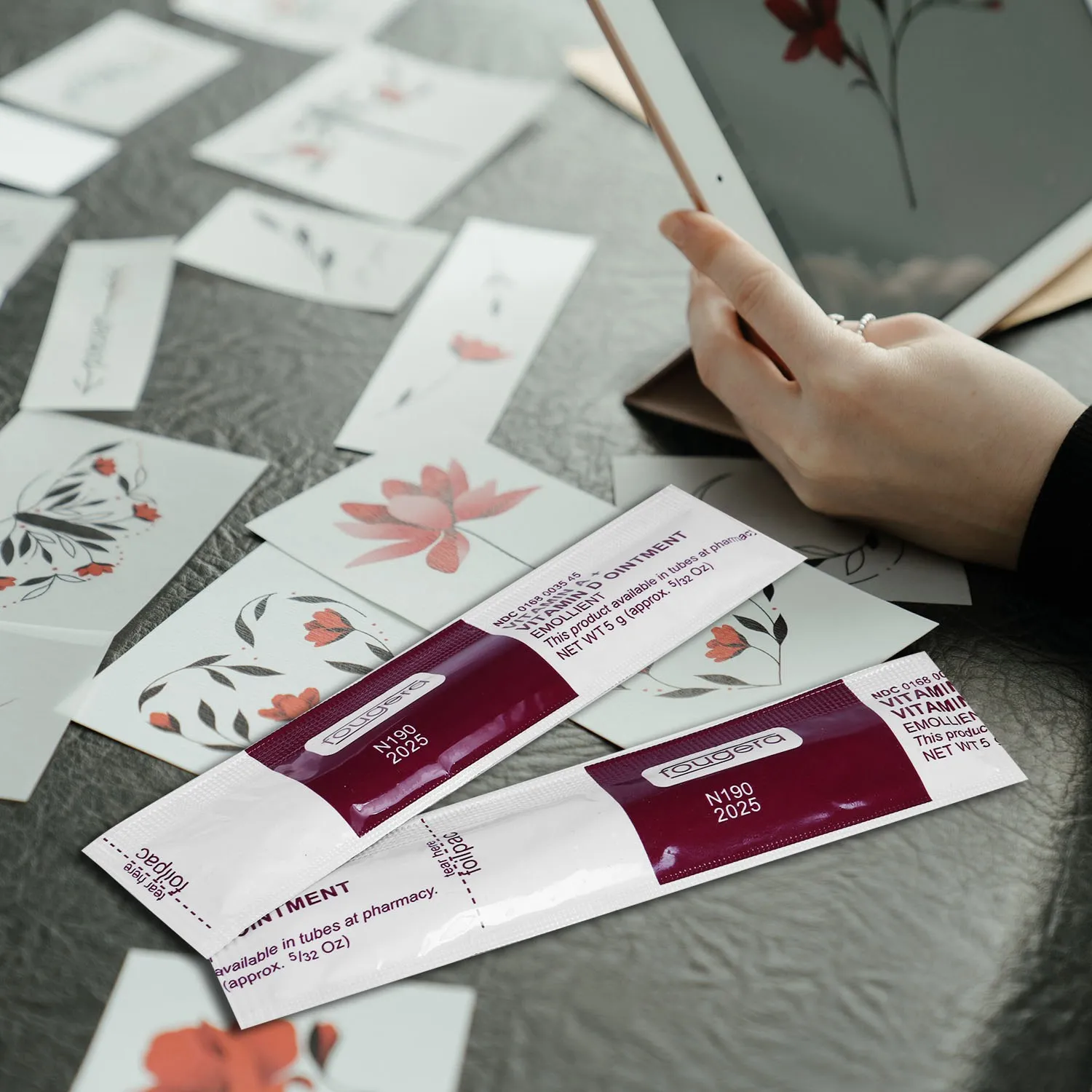 100 шт., витаминная мазь Fougera, анти-крем для татуировки, боди-арт, перманентный макияж
100 шт., витаминная мазь Fougera, анти-крем для татуировки, боди-арт, перманентный макияж