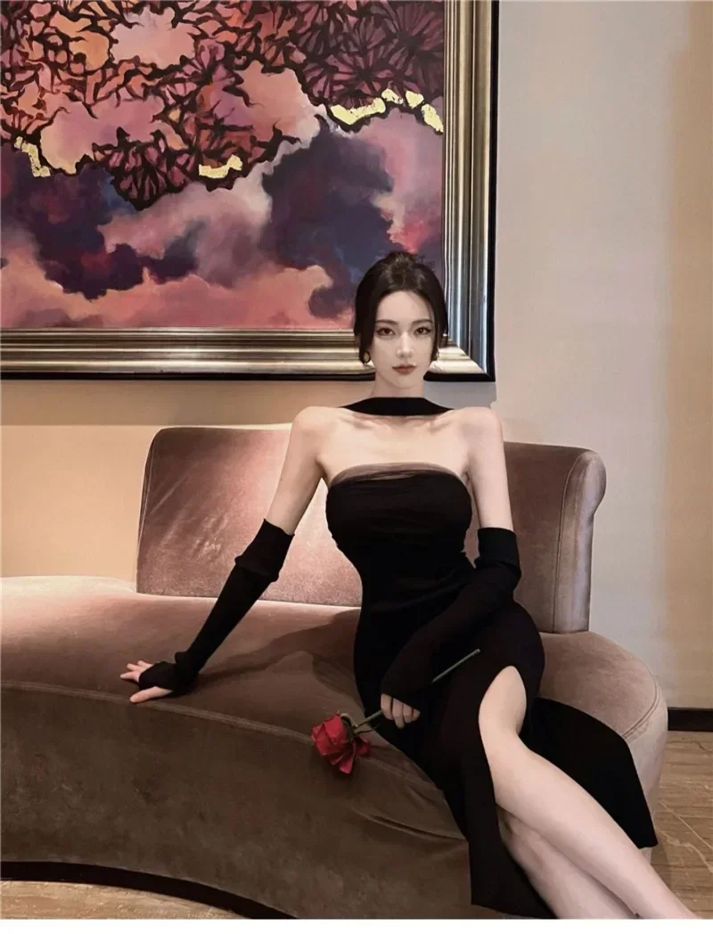 Red Knitted Y2k Dress Women's Sleeveless Halter Split Sexy Solid Stretch Slim Fit Backless Women Party Dress Elegant Robe Femme
Red Knitted Y2k Dress Women's Sleeveless Halter Split Sexy Solid Stretch Slim Fit Backless Women Party Dress Elegant Robe Femme