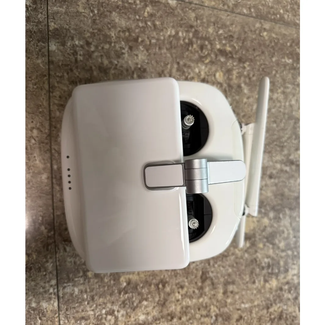 For Phantom 4/4 Advanced/4 Pro+ Plus Transmitter Remote Controller - GL300E Used 95%NEW
For Phantom 4/4 Advanced/4 Pro+ Plus Transmitter Remote Controller - GL300E Used 95%NEW