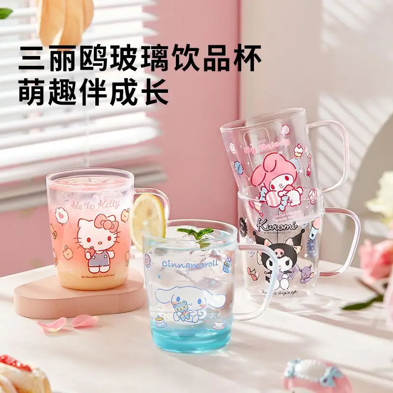 Sanrio Hello Kitty Cinnamoroll Anime Kawaii Ins Fashion Glass Cups with Handles Cute My Melody Household Scales Milk Cups Gifts
Sanrio Hello Kitty Cinnamoroll Anime Kawaii Ins Fashion Glass Cups with Handles Cute My Melody Household Scales Milk Cups Gifts
