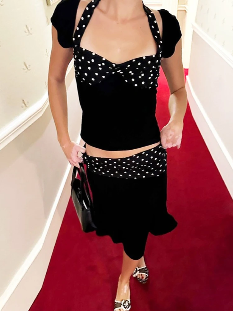 Foamlina 2026 New Polka Dot Spliced Halter Short Sleeve Top Long Skirt Women 2 Piece Set Fashion Party Street Matching Outfit
Foamlina 2026 New Polka Dot Spliced Halter Short Sleeve Top Long Skirt Women 2 Piece Set Fashion Party Street Matching Outfit