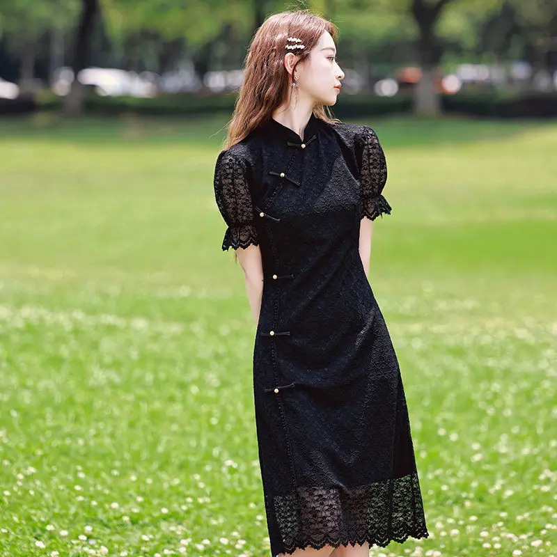 Black Lace Cheongsam Women Short Sleeve Beads Fashionable Mid Long Dress Slim Vintage Chinese Traditional Qipao S To 3XL
Black Lace Cheongsam Women Short Sleeve Beads Fashionable Mid Long Dress Slim Vintage Chinese Traditional Qipao S To 3XL