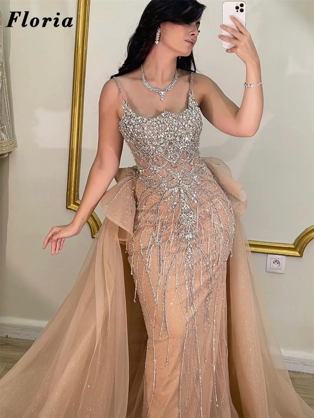 Румяно-розовые вечерние платья на тонких бретельках, платье для выпускного вечера с кристаллами из бисера и верхней юбкой, Vestidos De Noche, свадебная вечеринка
Румяно-розовые вечерние платья на тонких бретельках, платье для выпускного вечера с кристаллами из бисера и верхней юбкой, Vestidos De Noche, свадебная вечеринка