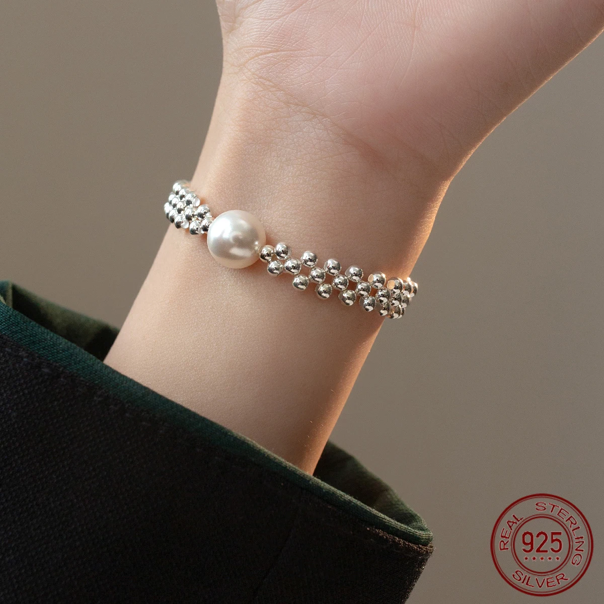 La Monada 15+5cm Luxury 925 Silver Beaded Artificial Pearl Bracelet Adjustable For Modern Women Layered Design Sunlit Elegance
La Monada 15+5cm Luxury 925 Silver Beaded Artificial Pearl Bracelet Adjustable For Modern Women Layered Design Sunlit Elegance