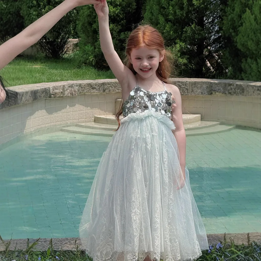 Girls Blue Sequined Camisole Dress 2025 Summer New Girls Lace Mesh Patchwork Dress Sleeveless Children Clothing
Girls Blue Sequined Camisole Dress 2025 Summer New Girls Lace Mesh Patchwork Dress Sleeveless Children Clothing