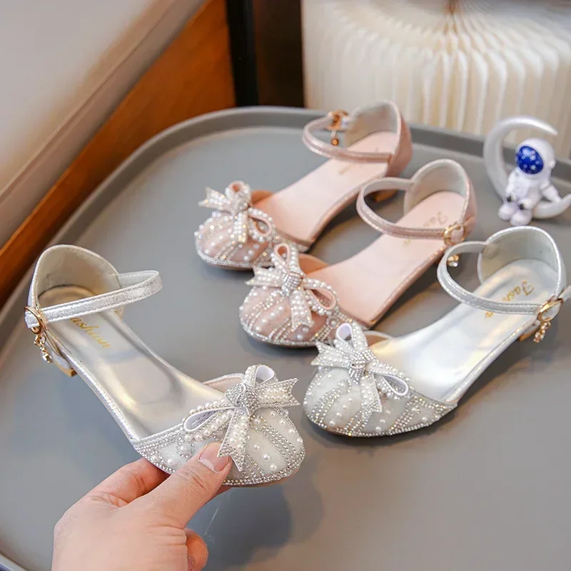 *Comfortable Catwalk Fashion Summer Students Baby Girls Princess Shoes Shiny Bow Stage Elegant Beaded Crystal Cute Kids Sandals
*Comfortable Catwalk Fashion Summer Students Baby Girls Princess Shoes Shiny Bow Stage Elegant Beaded Crystal Cute Kids Sandals