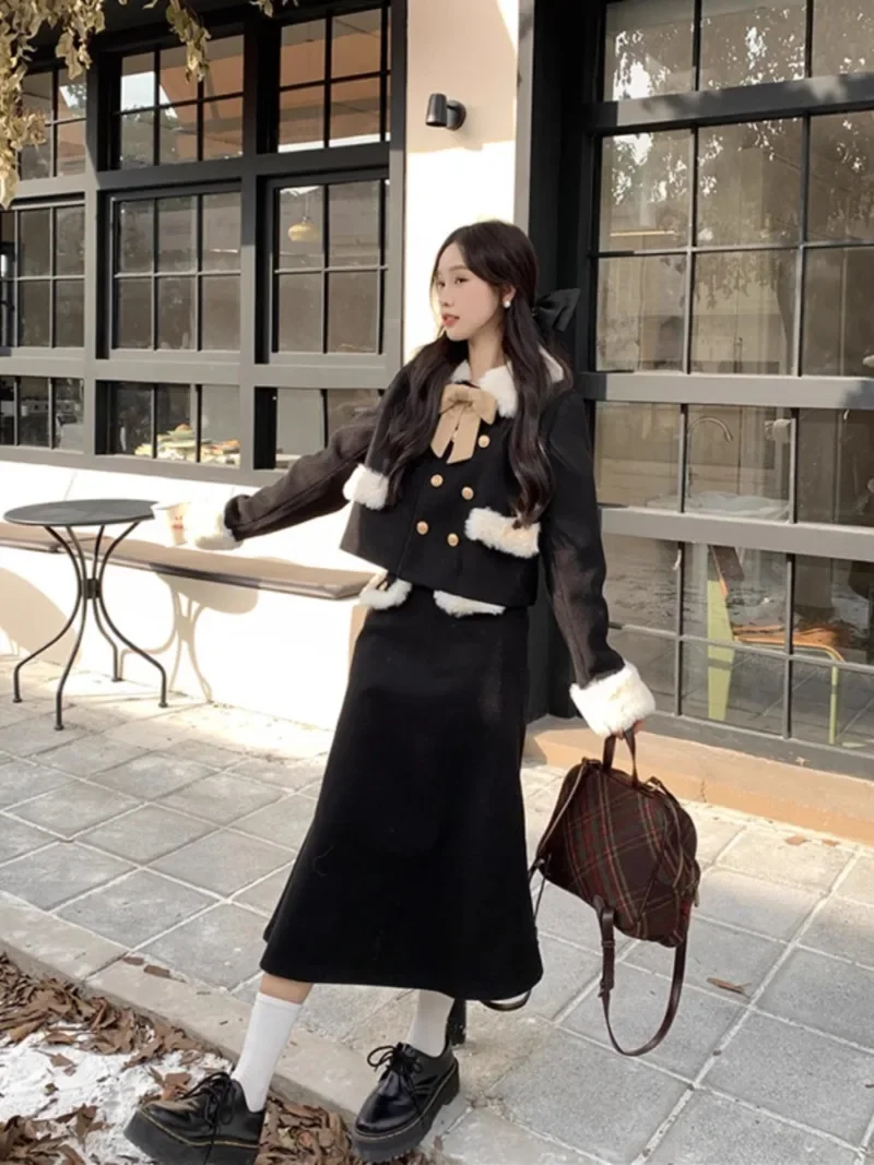 MiiiiX Elegant Suits Quilted Coat Bow Plush Splicing Thickened Woolen Jacket Midi A-line Skirt 2024 Winter Women's Two Piece Set
MiiiiX Elegant Suits Quilted Coat Bow Plush Splicing Thickened Woolen Jacket Midi A-line Skirt 2024 Winter Women's Two Piece Set