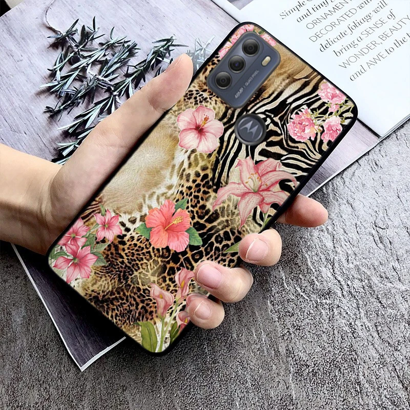 Cheetah leopard panther Phone Case For Motorola 85 G55 G05 G14 G75 G31 G50 G10 G20 G30 G60 G13 G32 G84 G54 G53 G72 G24 Power
Cheetah leopard panther Phone Case For Motorola 85 G55 G05 G14 G75 G31 G50 G10 G20 G30 G60 G13 G32 G84 G54 G53 G72 G24 Power