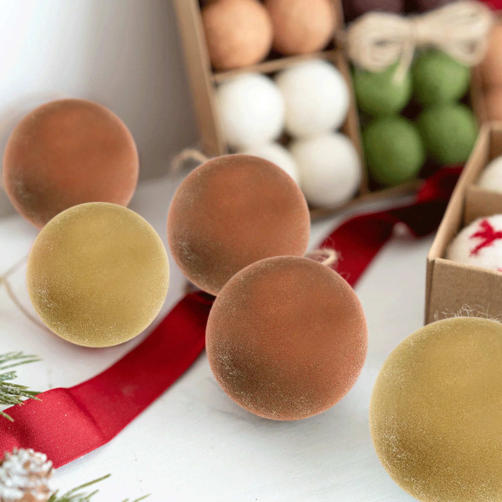 12Pcs Velvets Christmas Balls For Christmas Tree Lightweight Xmas Party Decoration For Living Room Home
12Pcs Velvets Christmas Balls For Christmas Tree Lightweight Xmas Party Decoration For Living Room Home
