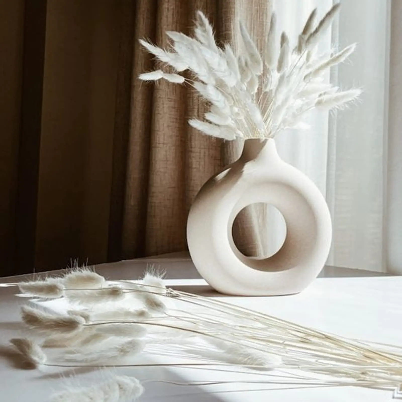 60Pcs White Bunny Tail Dried Pampas Grass Decor Natural Dried Lagurus Grass Artificial Flowers for Vase Wedding Home Party Decor
60Pcs White Bunny Tail Dried Pampas Grass Decor Natural Dried Lagurus Grass Artificial Flowers for Vase Wedding Home Party Decor