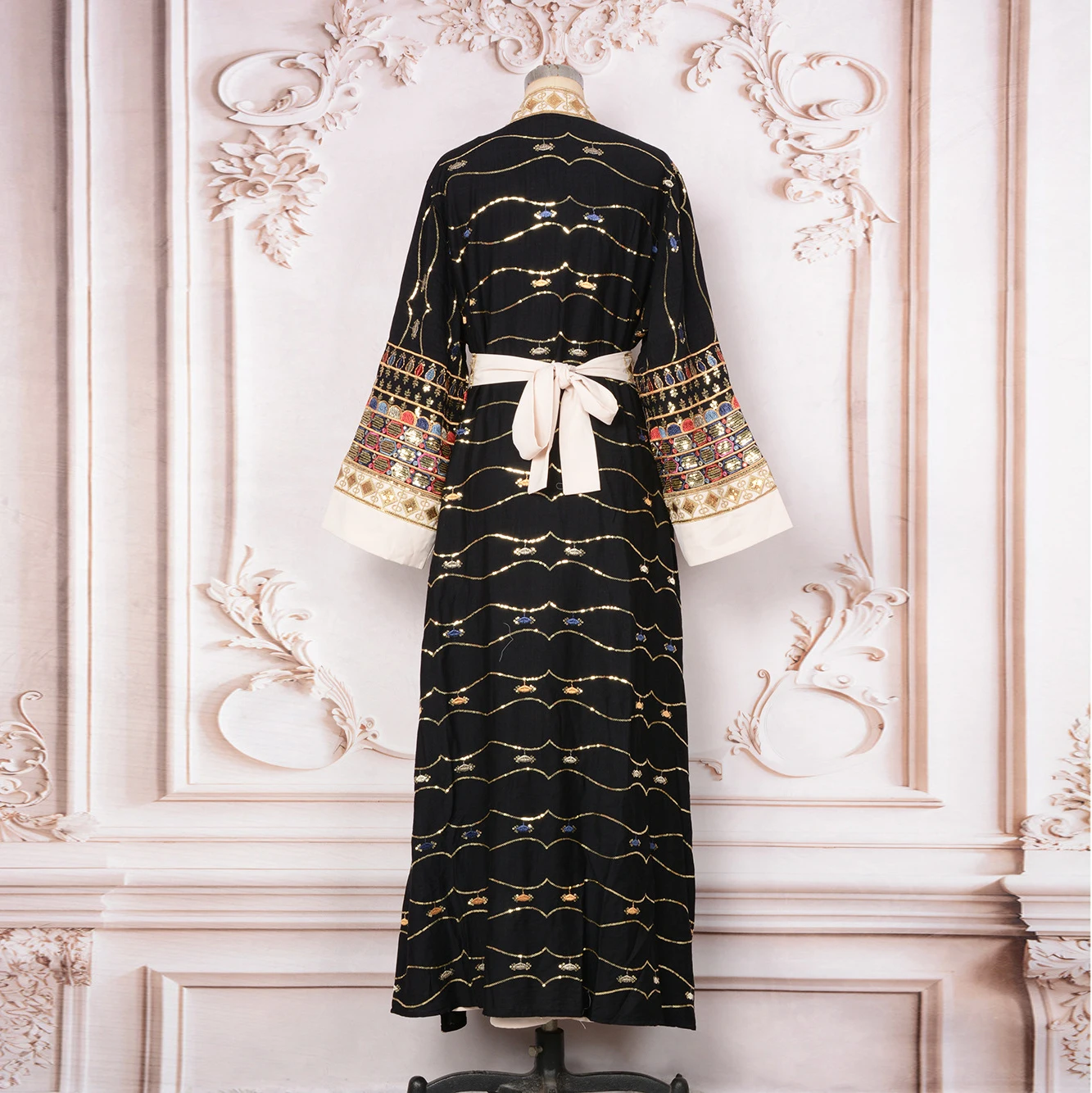 UNI 2025 Dubai Luxury Sequin Embroidered Dress Muslim Women Open Abayas Maxi Dress Ramadan Turkey Islam Women Robe Set
UNI 2025 Dubai Luxury Sequin Embroidered Dress Muslim Women Open Abayas Maxi Dress Ramadan Turkey Islam Women Robe Set
