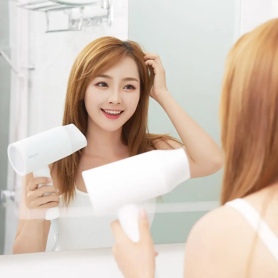Small and Lightweight Double Layer Anti-scalding Air Nozzle Negative Ion Hair Care Hair Dryer
Small and Lightweight Double Layer Anti-scalding Air Nozzle Negative Ion Hair Care Hair Dryer