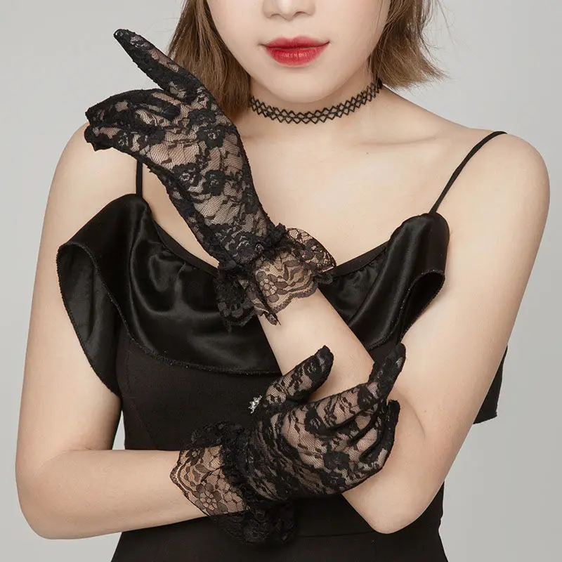 Women's Vintage Short Lace Gloves Elegant Lady Party Wrist Length Floral Gloves for Dinner Fancy Costume Accessories Gloves
Women's Vintage Short Lace Gloves Elegant Lady Party Wrist Length Floral Gloves for Dinner Fancy Costume Accessories Gloves