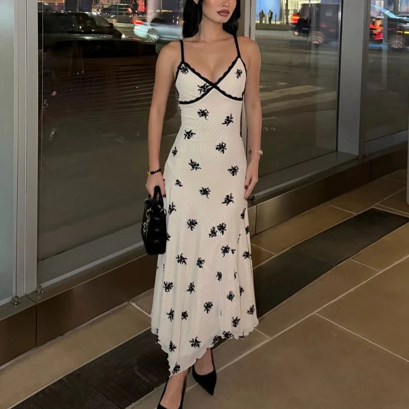 Tsiisd Women's Floral Contrast Lace Maxi Dress Spaghetti Strap V Neck Sexy Daily Streetwear Party Dress Summer 2026 Female Dress
Tsiisd Women's Floral Contrast Lace Maxi Dress Spaghetti Strap V Neck Sexy Daily Streetwear Party Dress Summer 2026 Female Dress