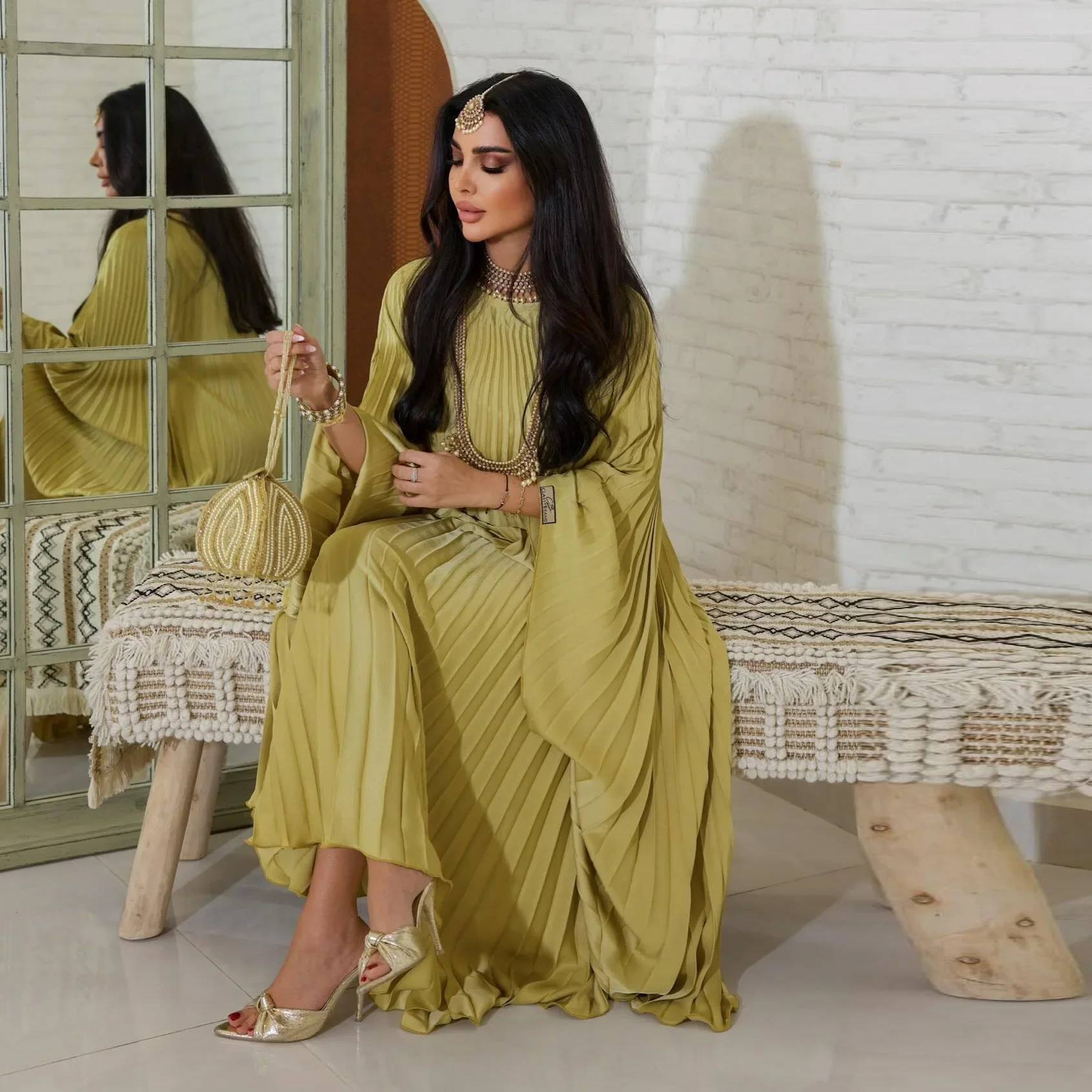 Ramadan Summer Batwing Sleeve Pleated Butterfly Abaya Islam Muslim Maxi Dress Kebaya Women Kaftan Robe Musulmane Femme Vestidos
Ramadan Summer Batwing Sleeve Pleated Butterfly Abaya Islam Muslim Maxi Dress Kebaya Women Kaftan Robe Musulmane Femme Vestidos
