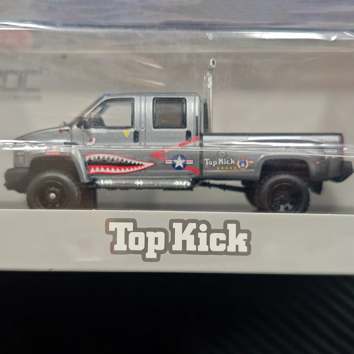 GOC 1:64 Medium Duty Truck Topkick Kodiak Black Diecast Diorama Car Model Toys In Stock
GOC 1:64 Medium Duty Truck Topkick Kodiak Black Diecast Diorama Car Model Toys In Stock