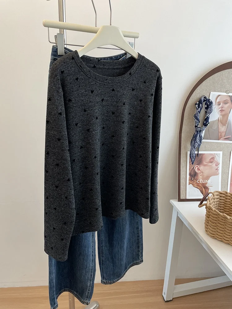 plus Size Women's Long Sleeve Fleece Thickened T-shirt Heart Pattern All-over Print Casual Loose Fit Autumn Winter Slimming Top
plus Size Women's Long Sleeve Fleece Thickened T-shirt Heart Pattern All-over Print Casual Loose Fit Autumn Winter Slimming Top