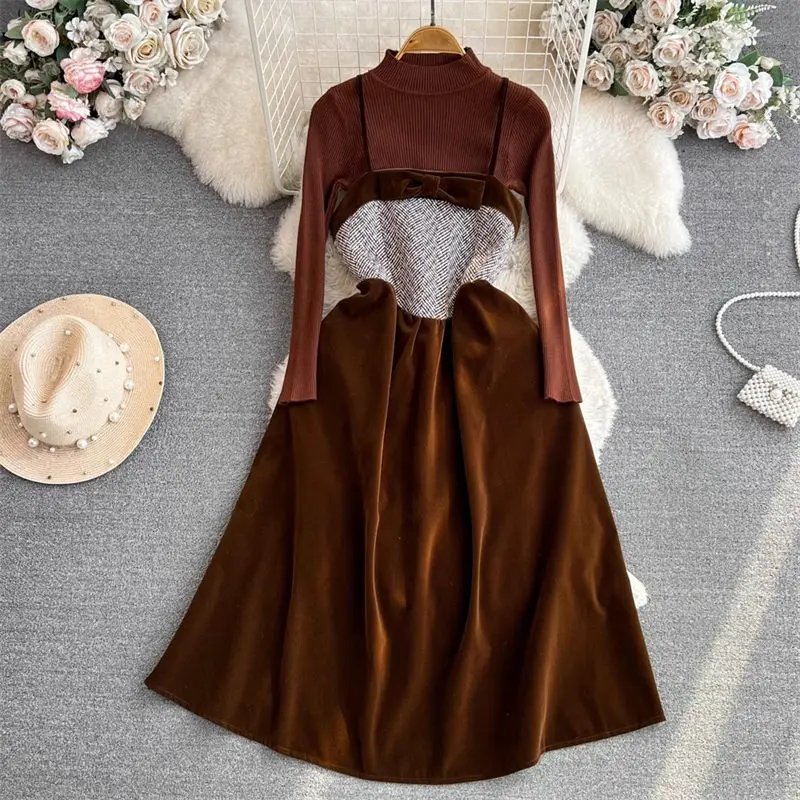 2023 Fashionable Elegant Style Bra Velvet Dress Two Piece Knitted Bottom Top And Sleeveless Strap Dress Women's Outfits Z3865
2023 Fashionable Elegant Style Bra Velvet Dress Two Piece Knitted Bottom Top And Sleeveless Strap Dress Women's Outfits Z3865
