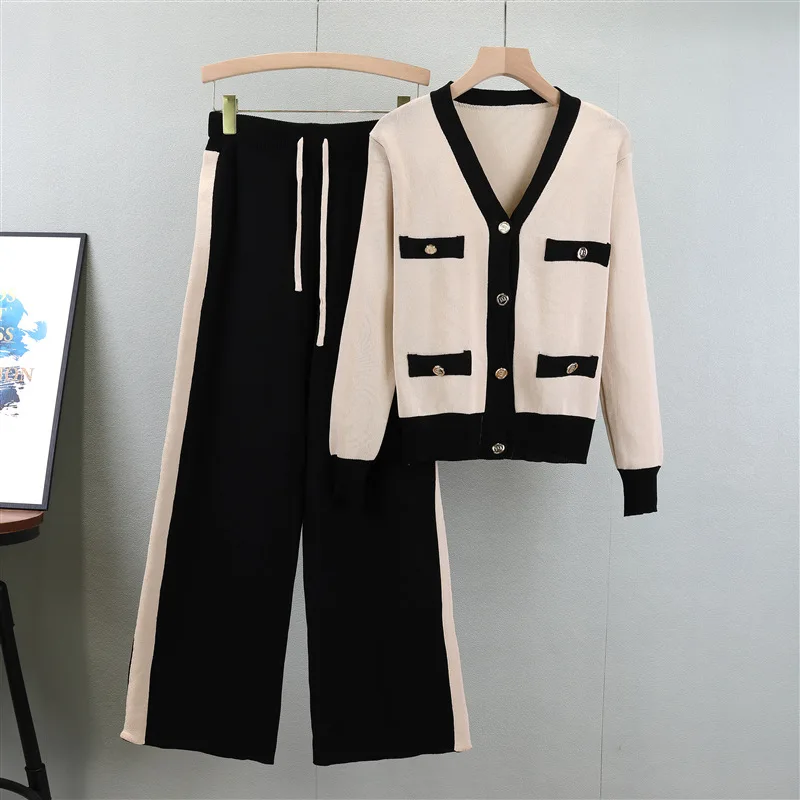 Fashion New Knitting 2 Pieces Set for Women V Neck Single Breasted Cardigan and High Waist Lace Up Stripe Wide Leg Pants Suits
Fashion New Knitting 2 Pieces Set for Women V Neck Single Breasted Cardigan and High Waist Lace Up Stripe Wide Leg Pants Suits