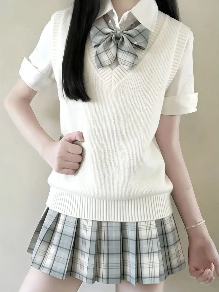 Original College JK Uniform Set with Jasmine Pattern Skirt Knitted One-Piece Vest Layering Style Breathable Polyester Cotton
Original College JK Uniform Set with Jasmine Pattern Skirt Knitted One-Piece Vest Layering Style Breathable Polyester Cotton