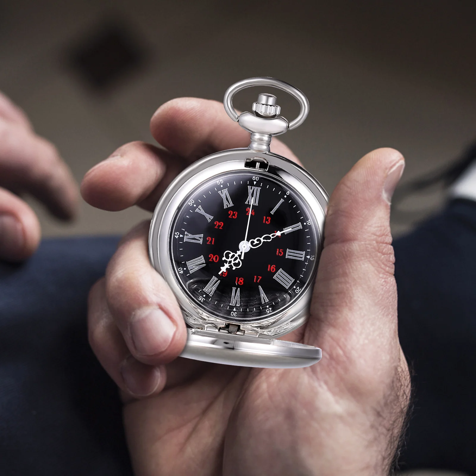 Vintage Pocket Watch Classic Roman Numeral Dial Smooth Case Quartz Accurate Timekeeping Chain Set Elegant Retro Style for Men
Vintage Pocket Watch Classic Roman Numeral Dial Smooth Case Quartz Accurate Timekeeping Chain Set Elegant Retro Style for Men