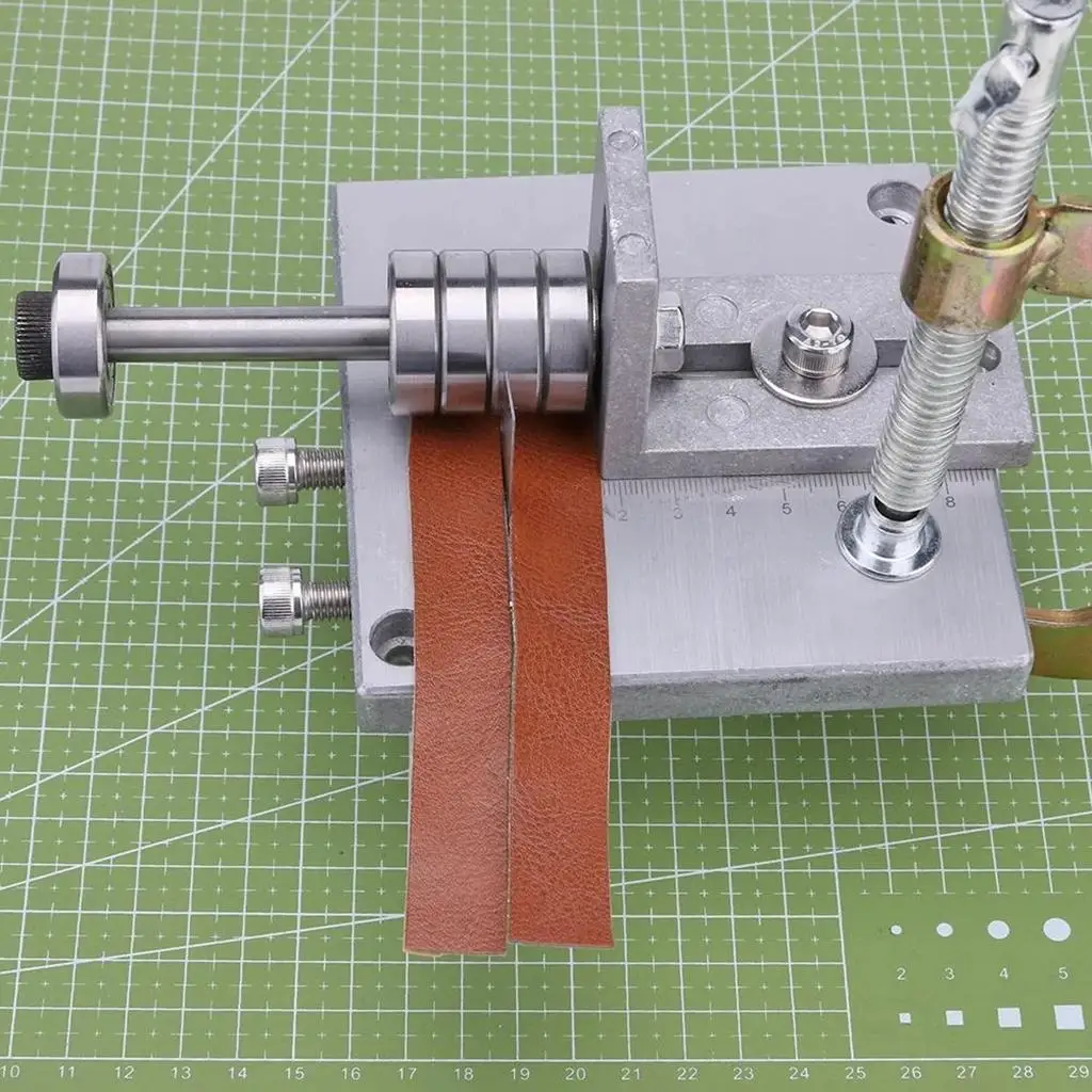 Professional Leather Strap Cutter with Leathercraft Cutting
Professional Leather Strap Cutter with Leathercraft Cutting