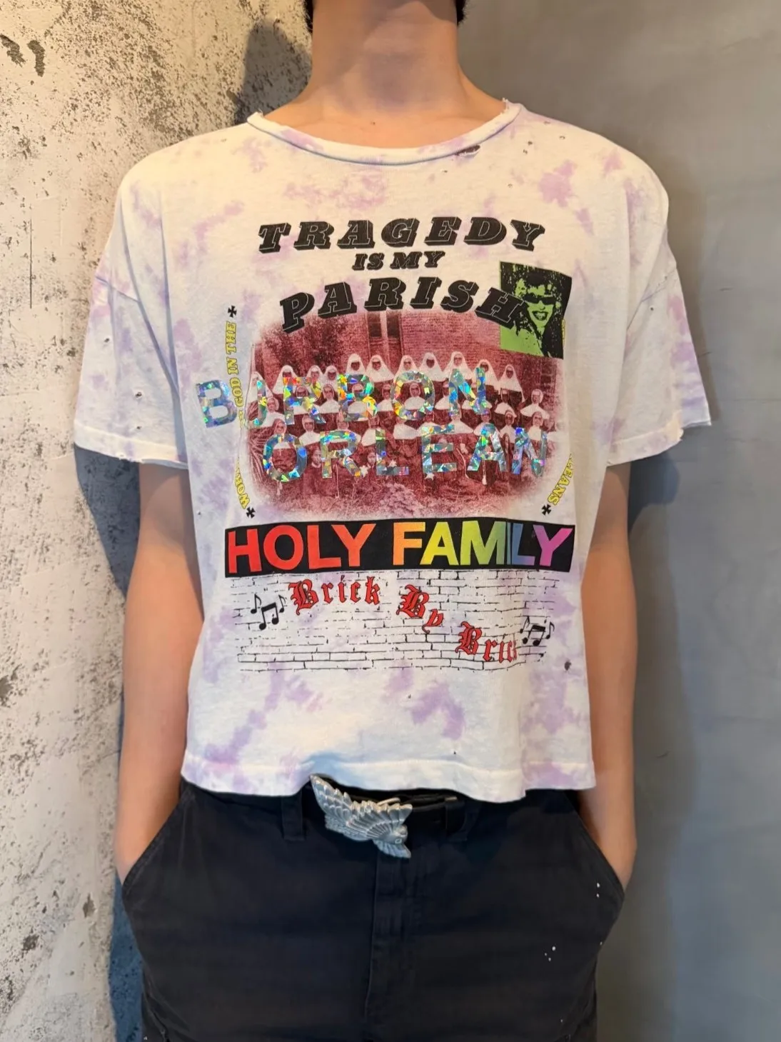 Holy Fly SS26 Washed Tie Dye Distressed Letter Print Short Sleeve T-Shirt Trendy Cotton round Neck Short Length Unisex Top
Holy Fly SS26 Washed Tie Dye Distressed Letter Print Short Sleeve T-Shirt Trendy Cotton round Neck Short Length Unisex Top
